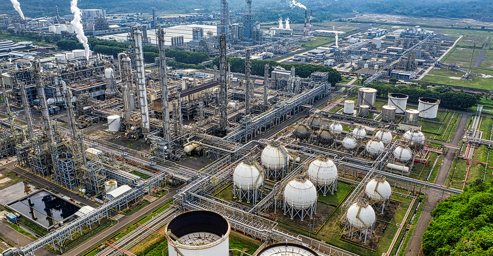 Vista aerea de una refinería de Gas